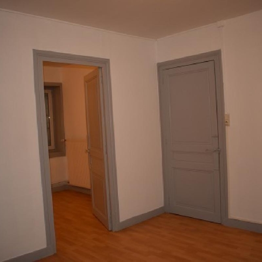  Annonces BEAUJEU : Appartement | EMERINGES (69840) | 79 m2 | 628 € 