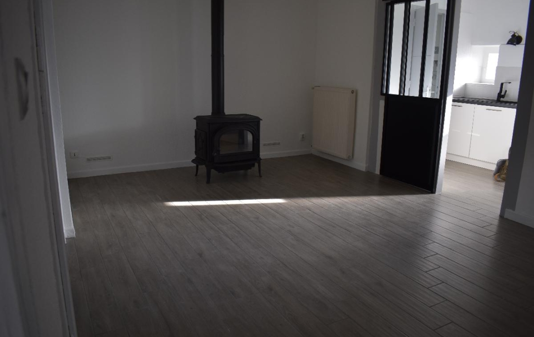 Annonces BEAUJEU : Appartement | EMERINGES (69840) | 79 m2 | 628 € 